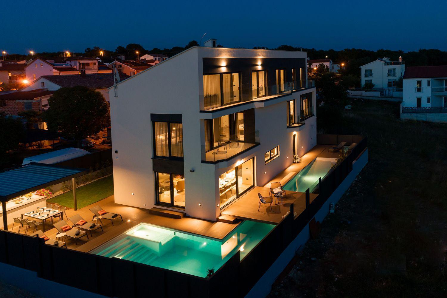 Noble Strandnahe Mit Meerblick, Privatpool, Gym, Nur 700 Meter Zum Ferienhaus
