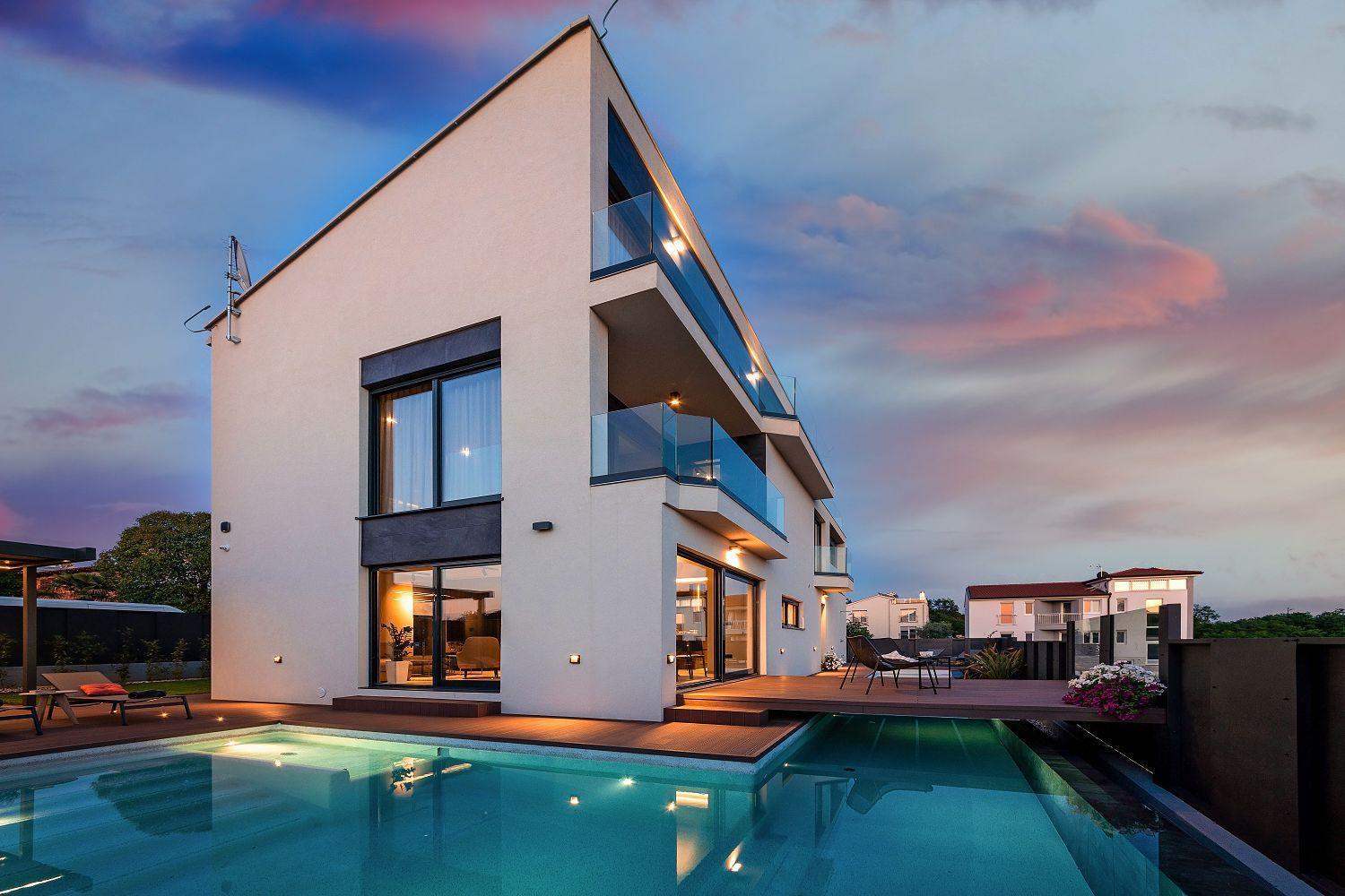 Ferienhaus Noble Strandnahe Mit Meerblick, Privatpool, Gym, Nur 700 Meter Zum *