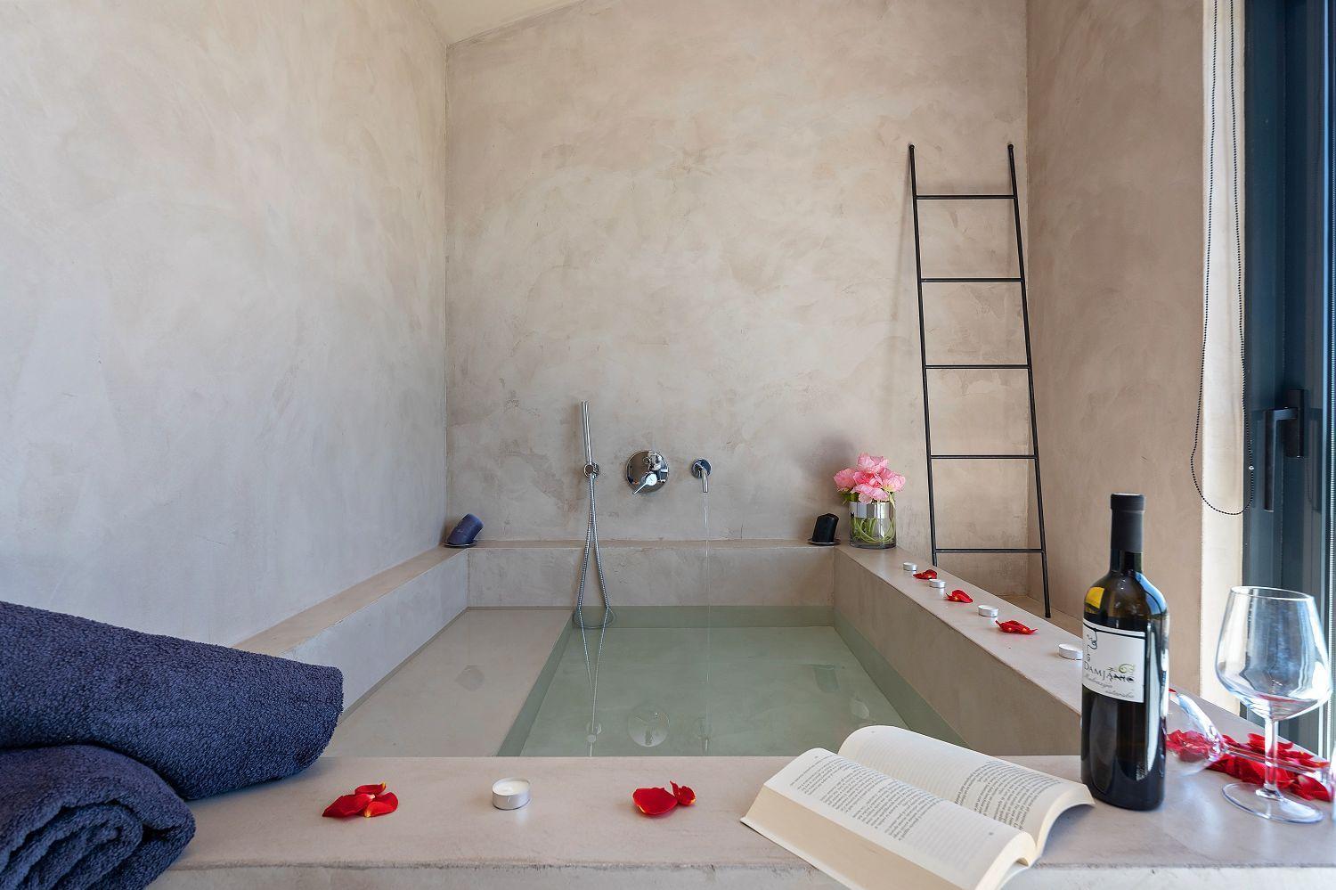 Noble Strandnahe Mit Meerblick, Privatpool, Gym, Nur 700 Meter Zum