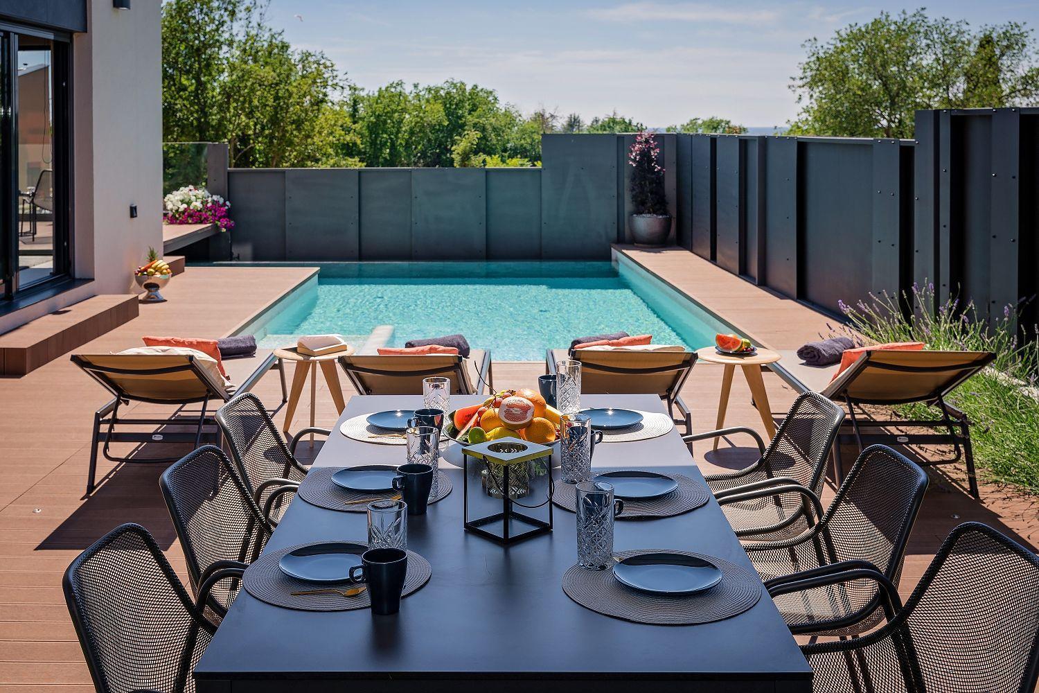 Ferienhaus Noble Strandnahe Mit Meerblick, Privatpool, Gym, Nur 700 Meter Zum *